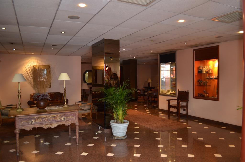 Hotel Maria Angola Lima Kültér fotó
