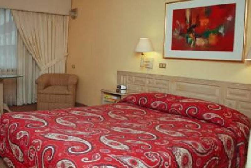 Hotel Maria Angola Lima Kültér fotó